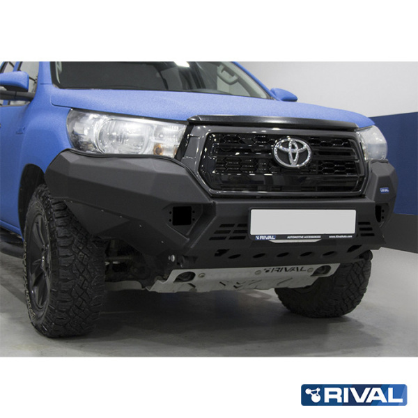 Bumper Toyota Hilux 2018-2020; 