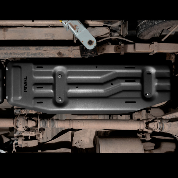 Protection du réservoir de carburant Toyota Hilux 2015-2020; 2020-2025; 2025-; 2,7 l. / essence; 2,4 l. / diesel; 2,8 l. / diesel; 2,8 l. / diesel / 48V