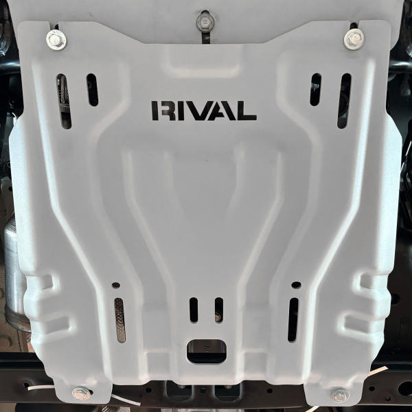 Plaques de protection Toyota Hilux 2025-; 2,8 l. / diesel / 48V